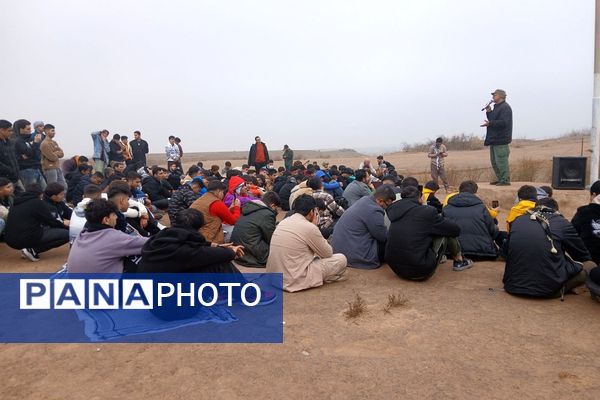 حضور دانش‌آموزان ناحیه دو شهرری در اردوی راهیان نور 
