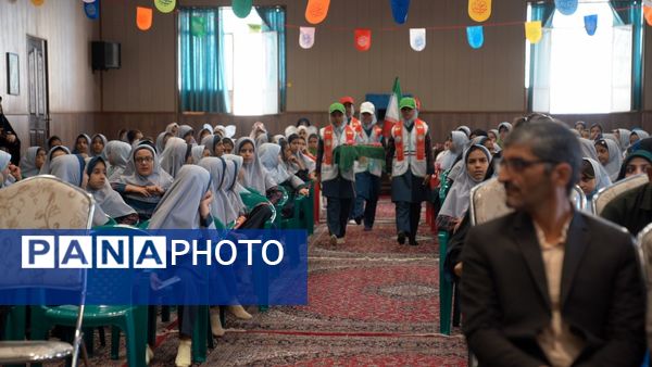  جشن عاطفه‌ها در دبستان دخترانه شهید محمد قضاوی آموزش و پرورش ناحیه 4