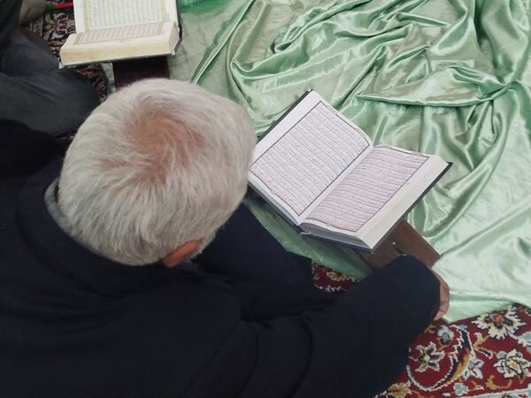 آیین غبارروبی ضریح مطهر امامزاده حمزه بن موسی کاظم (ع)