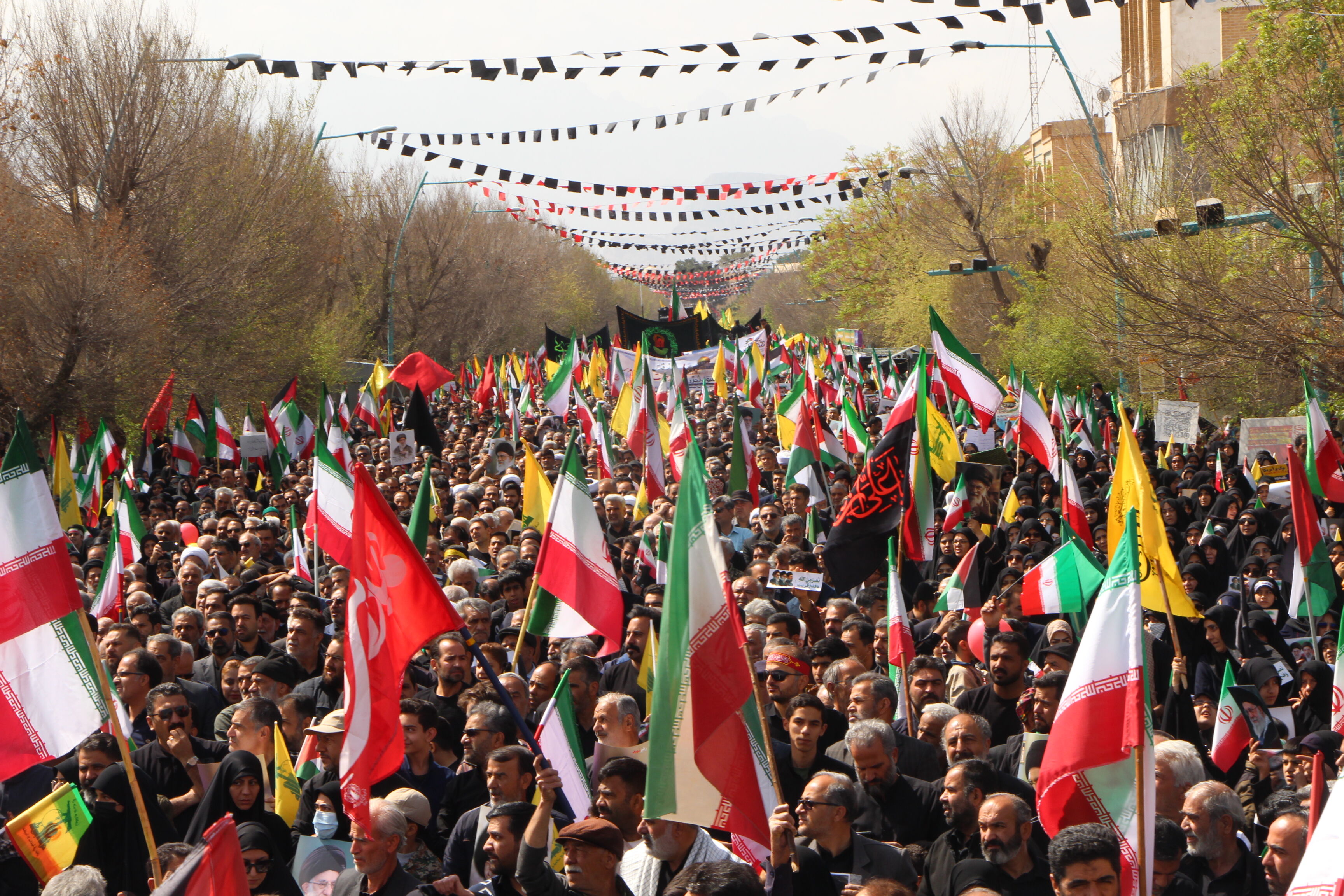 قاب هایی از حماسه آفرینی یزدی ها در روز قدس