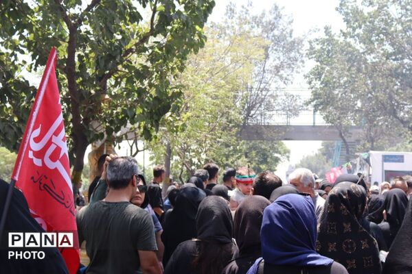 جاماندگانِ همیشه همراه؛ طنین فریاد «لبیک یا حسین» در مسیرهای عاشقی
