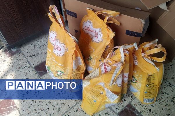 پخش ارزاق در هنرستان کوثر شهر قیامدشت ری یک