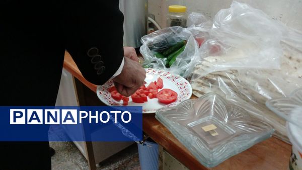 صبحانه سلامت در دبیرستان نمونه دولتی شهید حاج قاسم سلیمانی