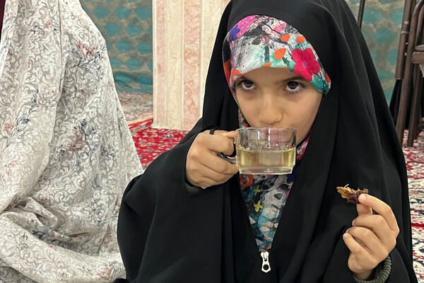 اعتکاف دختران دانش‌آموز شهر سورمق
