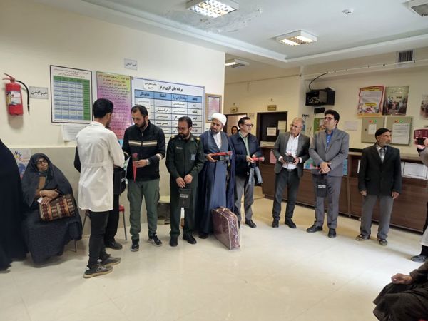 تقدیر امام جمعه سملقان از پرستاران شهر قاضی و شهر آوا 