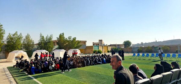 مانور سراسری زلزله در دبیرستان دخترانه نیایش گچساران 
