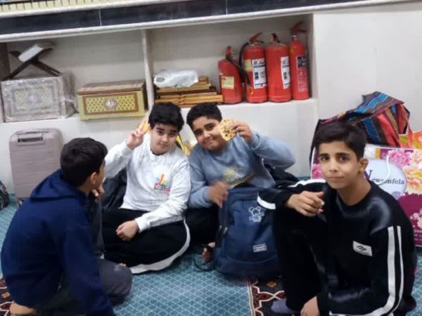 اعتکاف نورانی دانش‌آموزان بهبهان