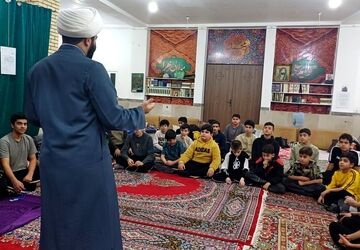 اعتکاف دانش آموزی پسران در مسجد ولایت شهر ایلام آغاز شد