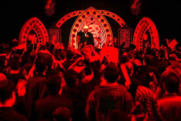 احیای شب قدر در جوار حرم امامزاده سیدجعفر(ع) یزد