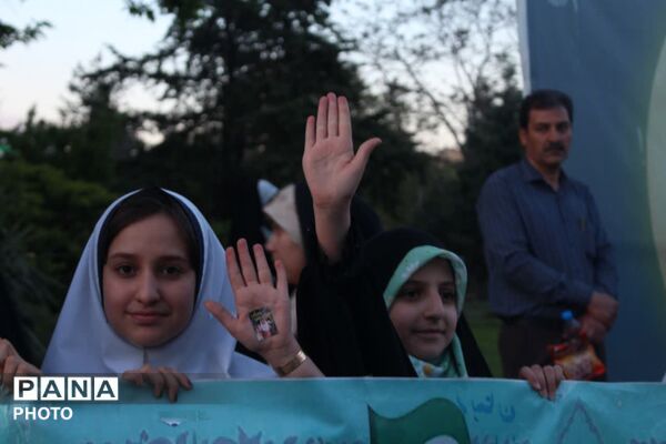 دانش‌آموزان همدانی در سومین رویداد «۱۶۸» یاد شهدای دانش‌آموز میناب را گرامی داشتند
