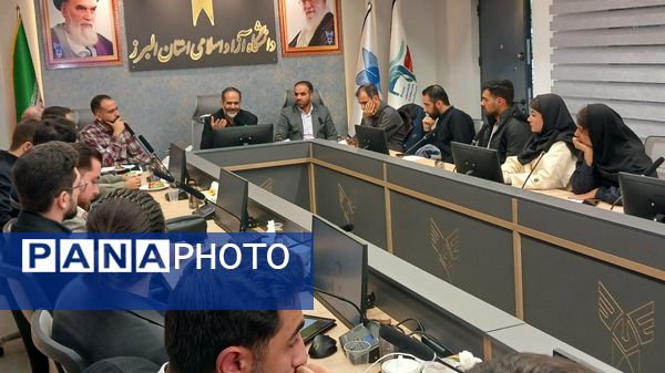 دیدار دانشجویان دانشگاه آزاد با نماینده مجلس شورای اسلامی در کرج 