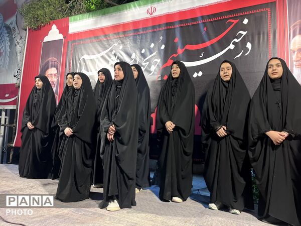 حضور مردم ابرکوه در سوگ فراق امام شهید امام خامنه‌ای 