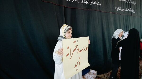 حضور دانش آموزان در نماز جمعه کاشمر
