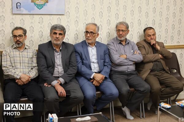 دیدار مسئولان تعاون همدان با نماینده ولی‌فقیه در استان 