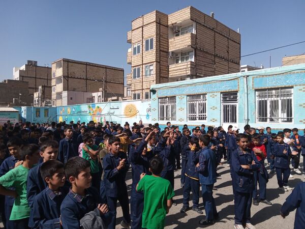 جشن عاطفه ها دردبستان شهید رجایی دوره دوم 