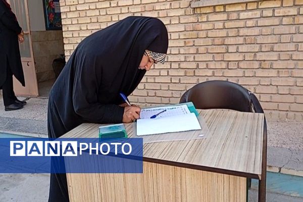 اولین جلسه انجمن اولیا و مربیان در دبیرستان شهید مجید دهنوی