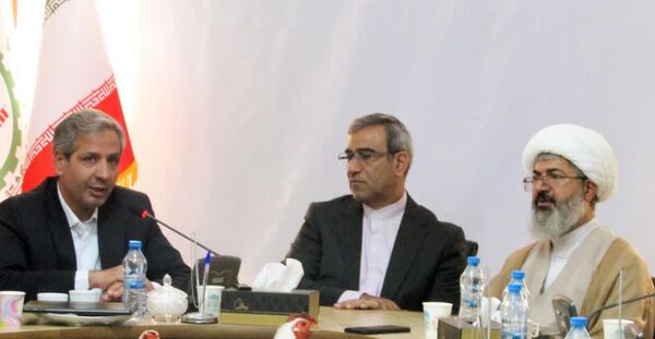 بازدید استاندار خراسان رضوی از پروژه های کلان شهرستان کاشمر