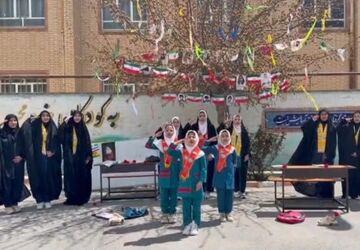 اجرای برنامه فرهنگی دانش‌آموزان منطقه کشاورز به مناسبت گرامیداشت شهدای دانش‌آموز میناب