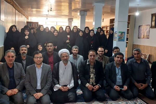 نواخته شدن زنگ سپاس معلم در باخرز