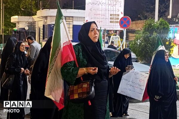 گردهمایی مردم دیار ۱۵ مرداد در راه‌آهن، روبروی غرفه آموزش و پرورش ورامین 