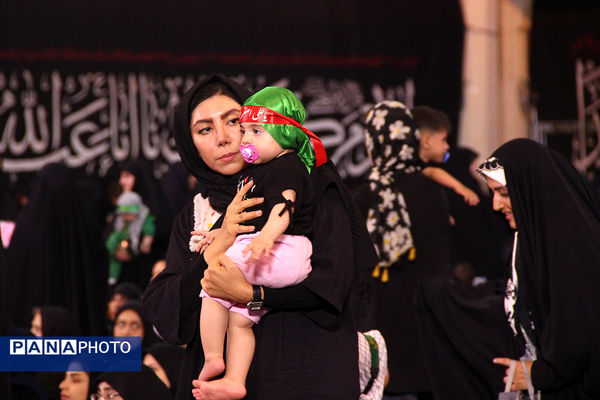 اجتماع بزرگ شیرخوارگان حسینی در تهران 