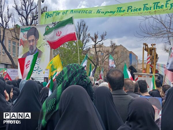 در فراق رهبر شهیدمان به میدان آمدیم 
