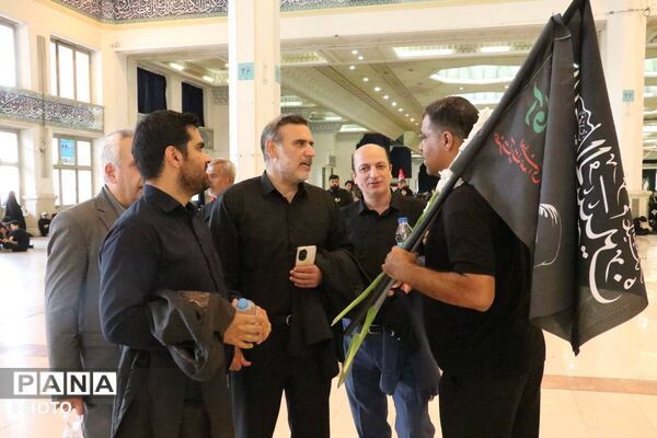 حضور وزیر آموزش و پرورش در مراسم وداع با رهبر شهید