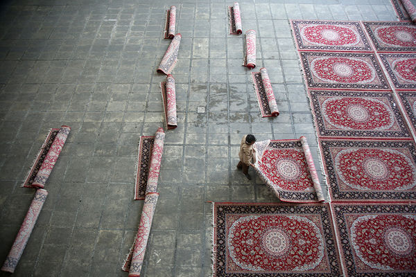 ضیافت افطاری ۲۵ هزار نفری حرم بانوی کرامت در شب میلاد کریم اهل بیت (ع)