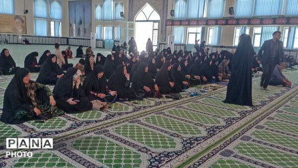 نماز جمعه پاتاوه ؛ میعادگاه عبادت و سیاست