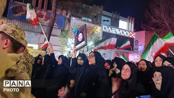 تجمع گسترده مردمی در مسجد جامع نیشابور و تشییع دو شهید جنگ رمضان