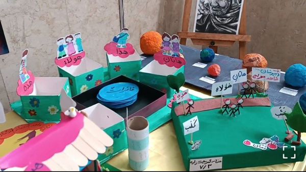 جشنواره هنری «ماها» در دبیرستان معراج ناحیه یک کرج 