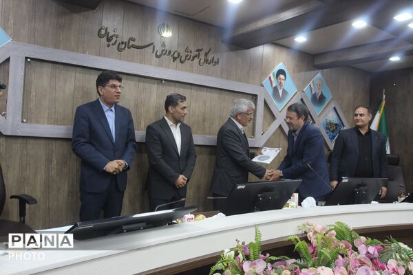 تلاشگران عرصه سوادآموزی زنجان در قاب تجلیل