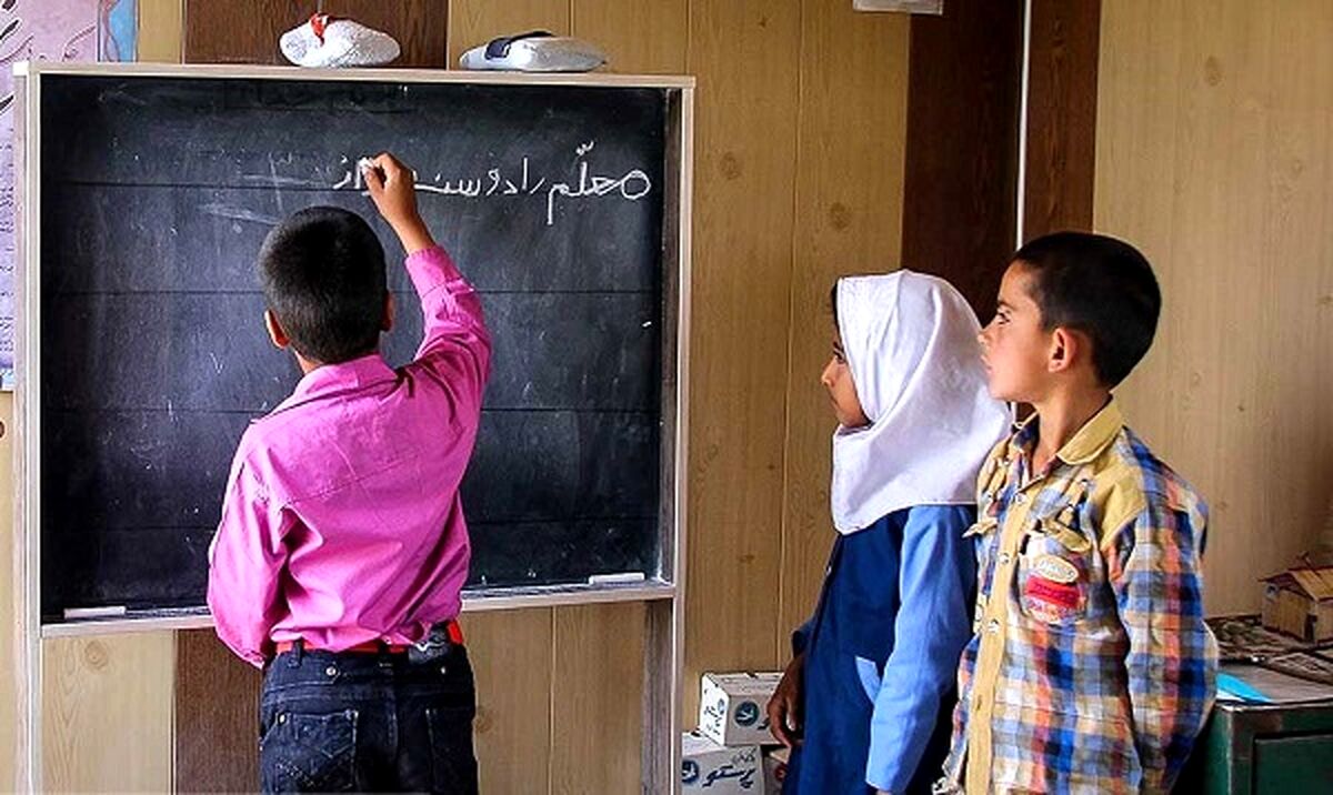 معلمان با حکم جهاد، نخبگانی را به جامعه معرفی می‌کنند