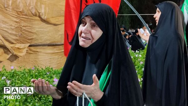تجمع مردمی شهرستان نجف‌آباد همراه با عزاداری ایام محرم