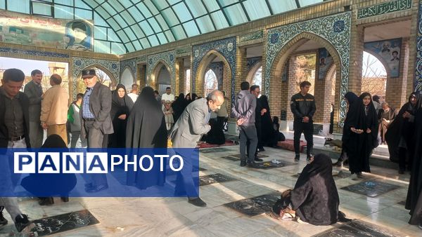 آیین چراغ برات در مزار شهیدان خلیل آباد