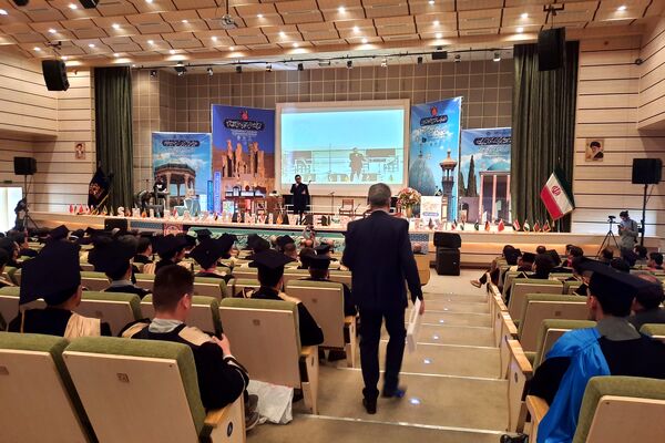 آیین نکوداشت دانش‌آموختگان بین‌المللی دانشگاه‌های ایران در دانشگاه شیراز