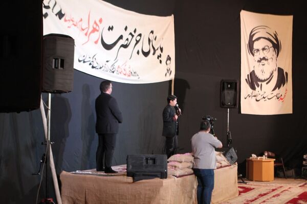 اجتماع «عاشقان بی‌نشان» در کاشان؛ روایت تصویر از شب ادای احترام به شهدا