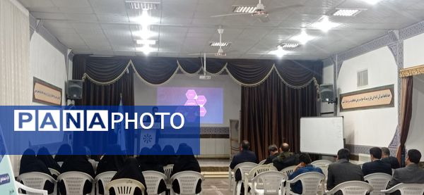 جلسه هدایت تحصیلی در دبیرستان استعدادهای درخشان دوره اول کاشمر