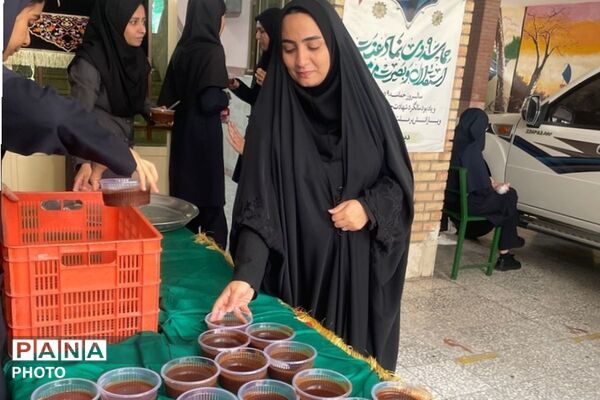 میزبانی نذر سمنو در دبیرستان ساره ورامین، همزمان با آغاز ایام فاطمیه