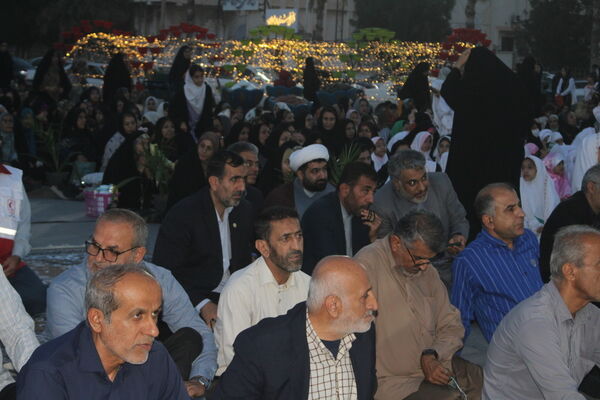 مهمانان ماه خدا اجتماع بزرگ دانش‌آموزان بوشهری 