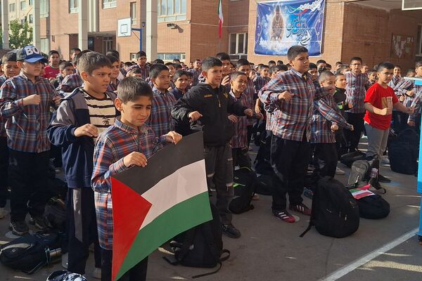 دانش آموزان شیرازی جنایات اسرائیل را محکوم کردند