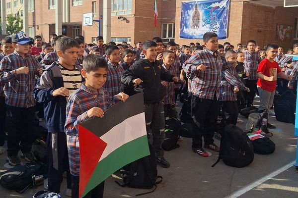 دانش آموزان شیرازی جنایات اسرائیل را محکوم کردند