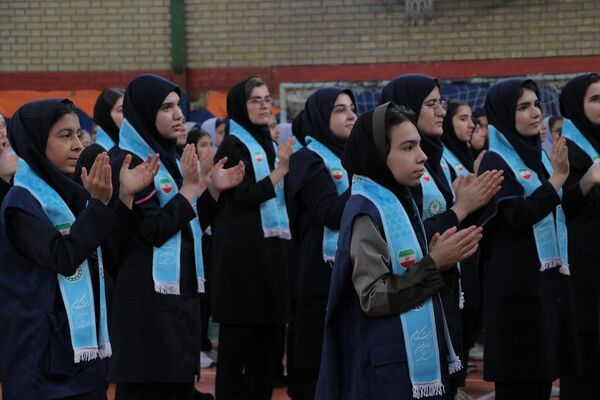 همایش «یاوران انقلاب» در بهارستان‌دو