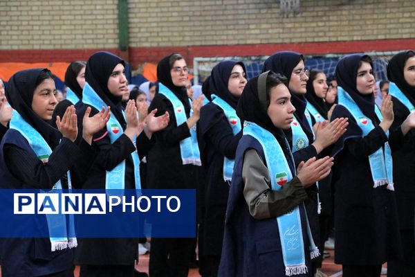 همایش «یاوران انقلاب» در بهارستان‌دو