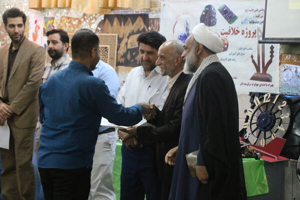 تجلیل از برترین‌های جشنواره پروژه خلاقیت در هنرستان ثامن الائمه قم