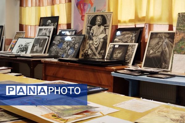 بازدید رئیس آموزش و پرورش شهرستان قدس از داوری آثار جشنواره فرهنگی هنری فردا و پرسش مهر