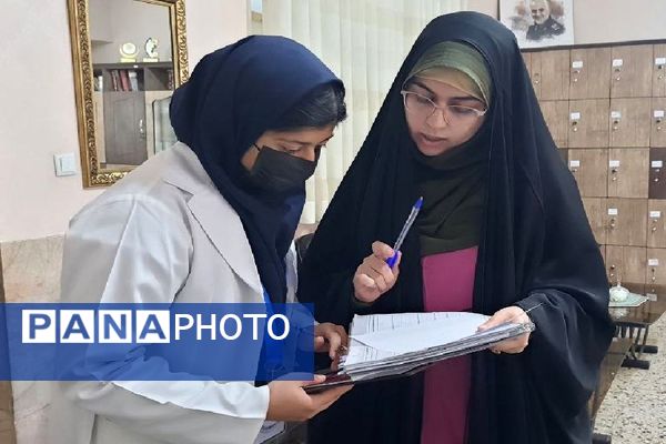 برگزاری بازارچه اقتصادی در دبیرستان شاهد تکتم