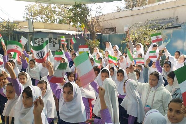 لبخند و شور نوجوانی، نشاط مدارس شهرستان قدس در ۱۳ آبان 