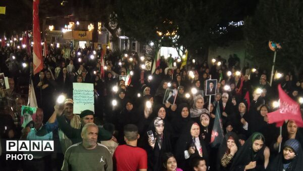 طنین شور و شعور نبوی در حسینیه امام خمینی نیشابور؛ عیدانه نوجوانان پانا در مهدِ عاشقی