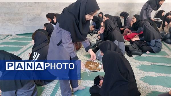 برگزاری مراسم دهه فاطمیه در دبیرستان فاطمه الزهرا(س)